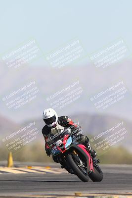 media/Oct-26-2025-Race Pace (Sun) [[c1447ca738]]/Non Verified (1st 20 Minutes of every Hour)/4-Turn 14 (1110am)/